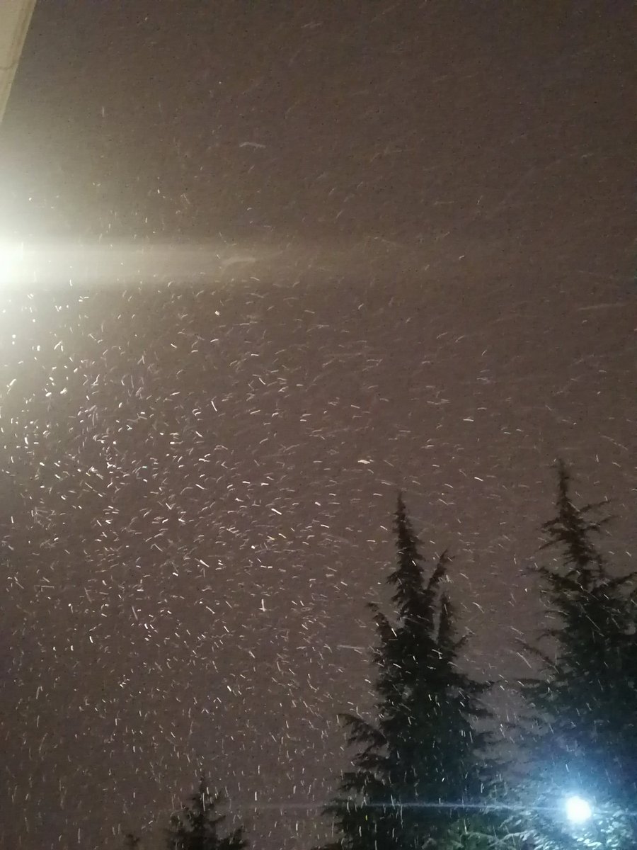 çokkkkk güzelll yağıyor , inşallah çokkkkk yağar...