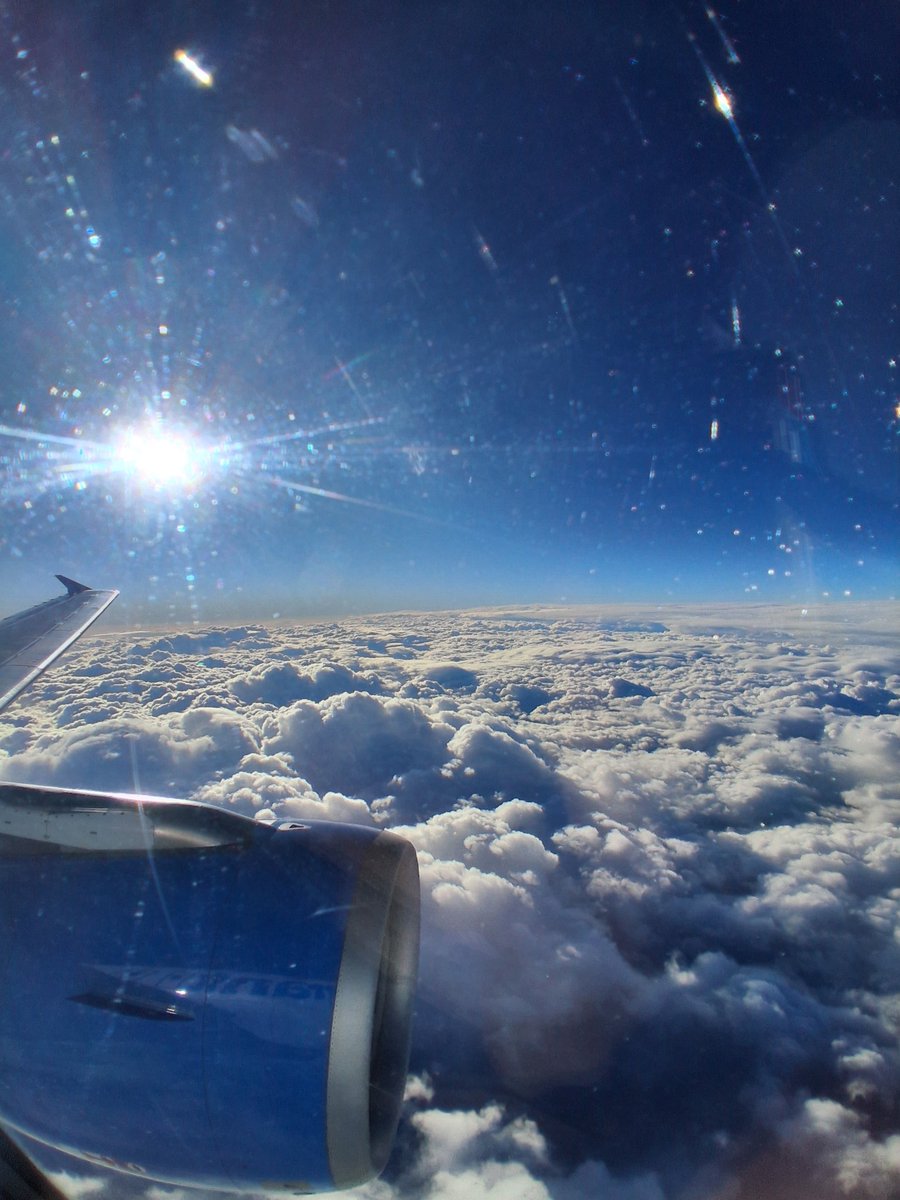 ctrlaltdestroy_'s tweet image. Took the craziest plane window pic on my way back from Vegas