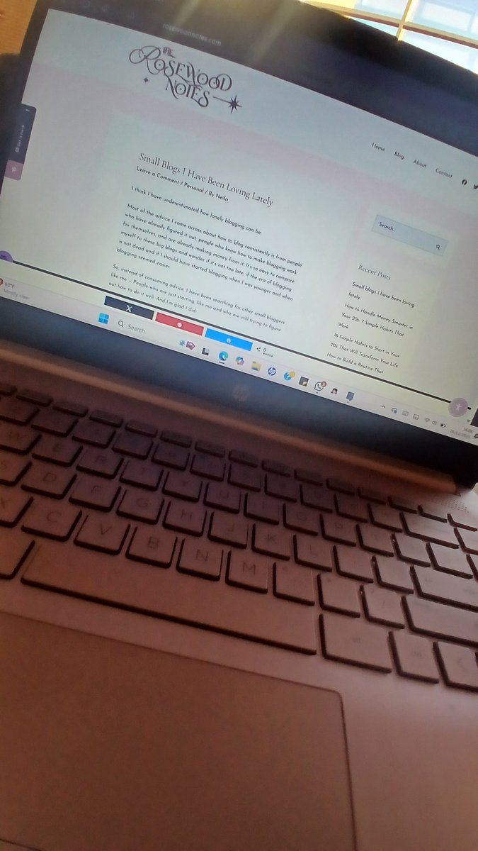 A little sneak peek at my latest blog post 

#blogger #blogs #blogging

You can read it here --》
rosewoodnotes.com/small-blogs-i-…