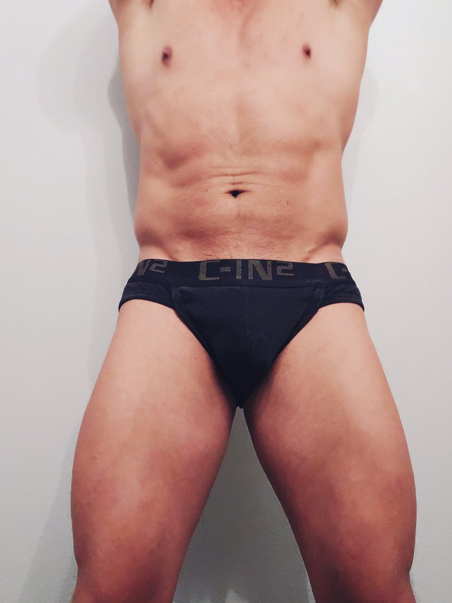 neonroseff's tweet photo. Thick thighs??? https://t.co/DQkGGWlbKD
