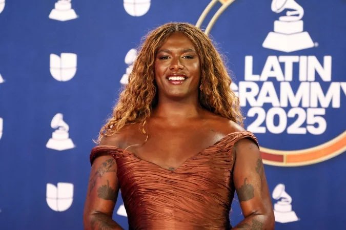 Point__Pop's tweet image. Liniker está namorando o socioambientalista, Kendril.
.