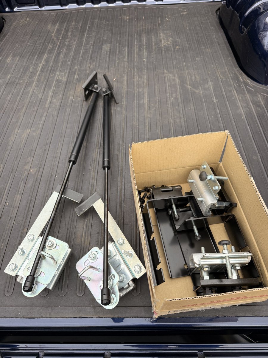 jeeper_0521's tweet photo. 125ハイラックス
純正ハードトノカバー
付属品完品そのまま取り付けできます
5万円
茨城県南部より引き取り限定 https://t.co/3UITrGmgat