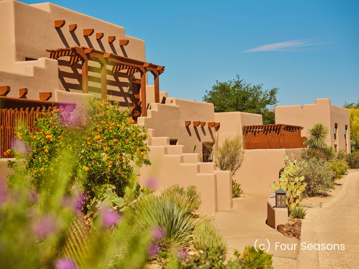 SixStarHotels's tweet image. Experience unparalleled luxury at the Four Seasons Resort Scottsdale, nestled in the breathtaking Sonoran Desert. Enjoy world-class amenities, stunning views, and exceptional service. Whether you’re relaxing by the pool or exploring nearby trails, it’s a #LuxuryTravel #Scottsdale