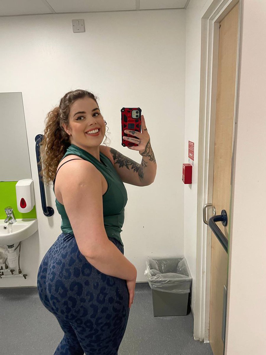 Hipthrustqueen tweet media