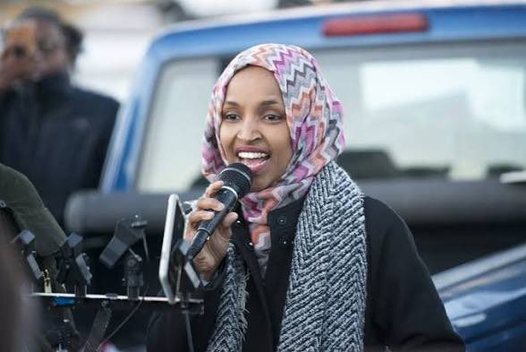 C_3C_3's tweet image. Ilhan Omar represents Minnesota’s 5th Congressional District.

This covers Minneapolis where the majority of Somali fraud is being exposed.

It’s a tight knit community of Somalians.

It is an almost 💯 certainty that she knows exactly what is going on if not involved herself.