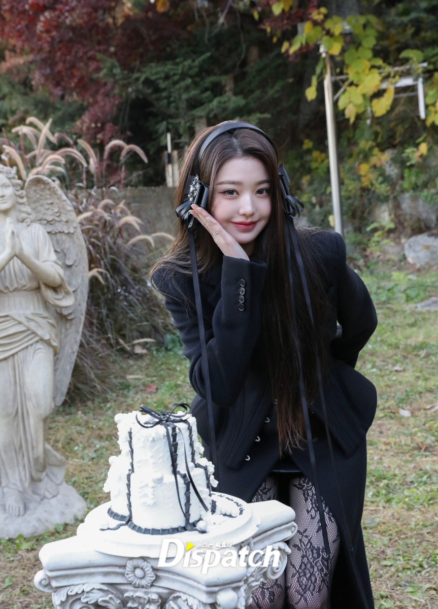 DICON_WONYOUNG's tweet image. [디패Go] "세상에 없는, 원(영)色"…장원영, 유일한 '디아이콘'

🔗m.entertain.naver.com/home/article/4…

🗓️2025.12.15(14:00) - 2025.12.31(23:59)(KST)

#장원영 #JANGWONYOUNG @IVEstarship
#DICON #DISPATCH