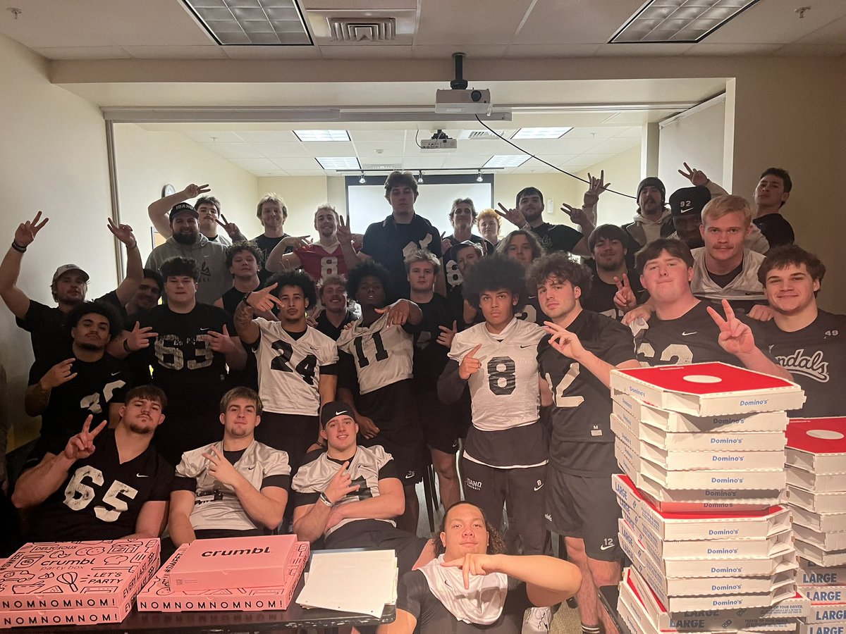 Coach Ian Crocker tweet media