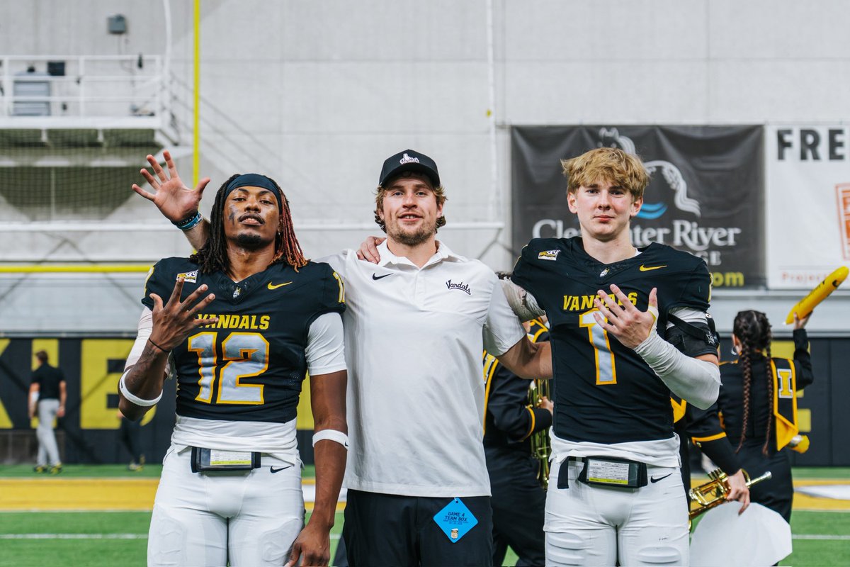 Coach Ian Crocker tweet media