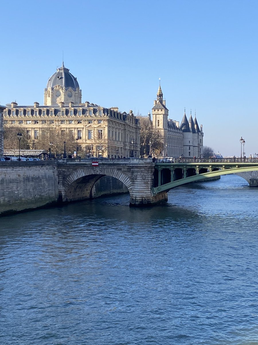 Villa Mimarmel tweet media