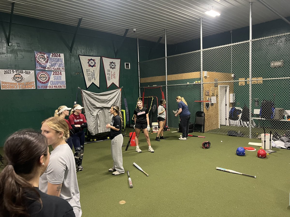 jerseyoutlawsfp's tweet image. Love when the college girls come out for a workout!! #23U #JerseyOutlawsAlumni