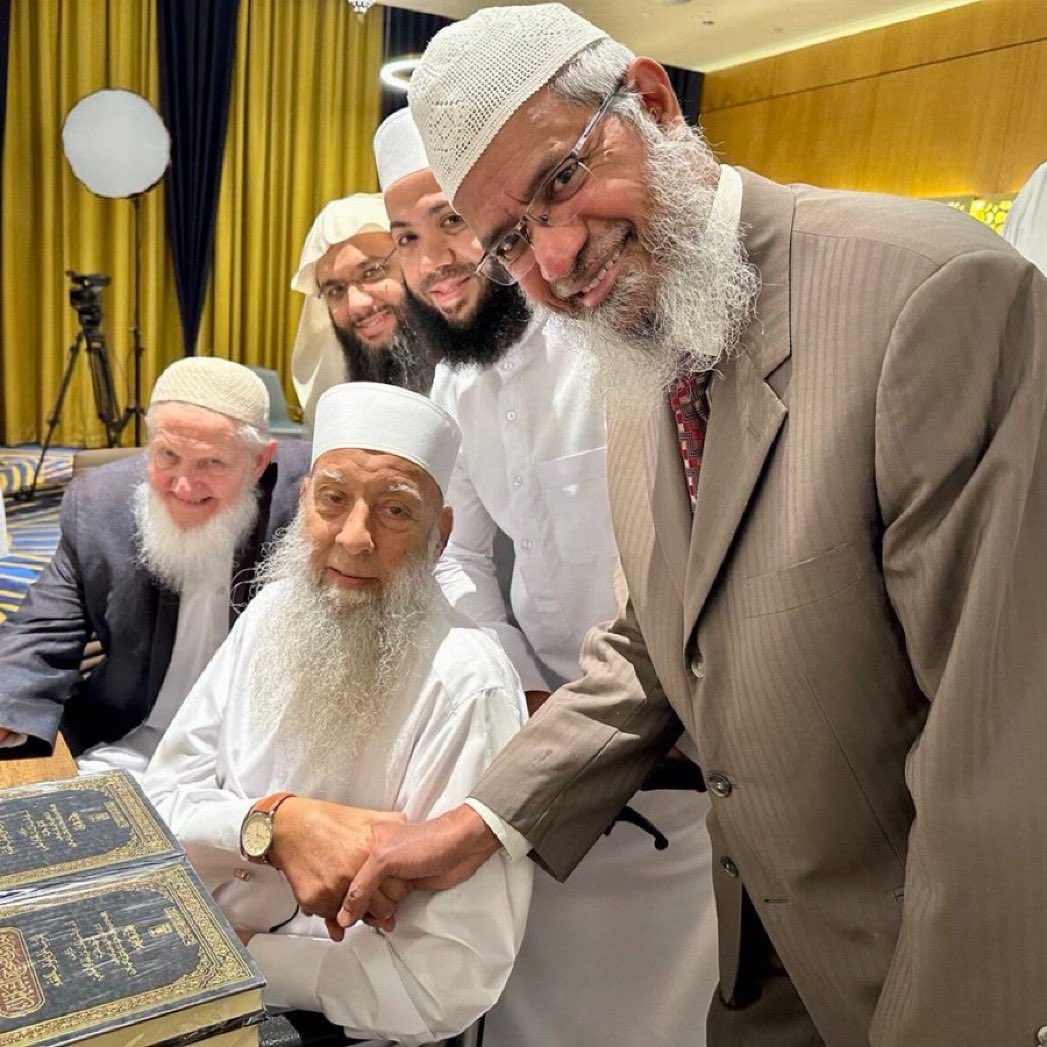 HalalNation_'s tweet image. Islam Will Enter Every Home 🏠