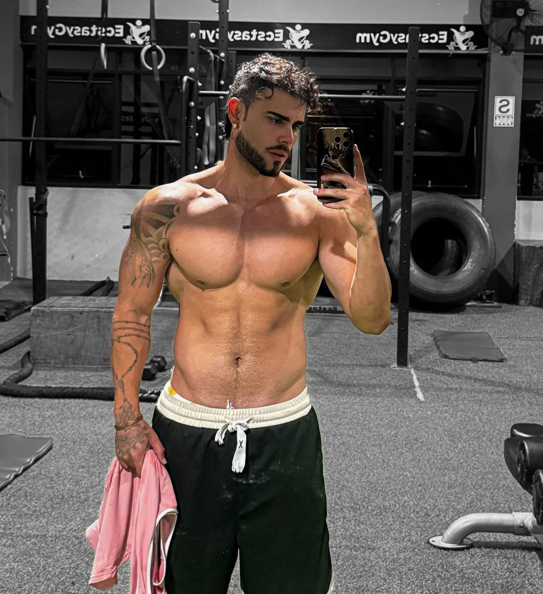 Alexis Descalzo tweet media