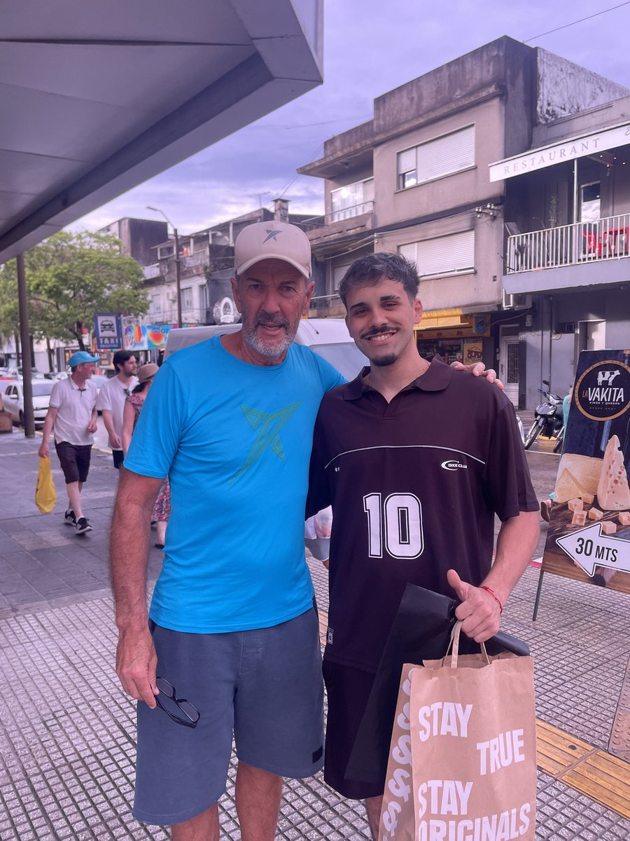 En la Tierra del Hugo con el Hugo
♥️🤍💙