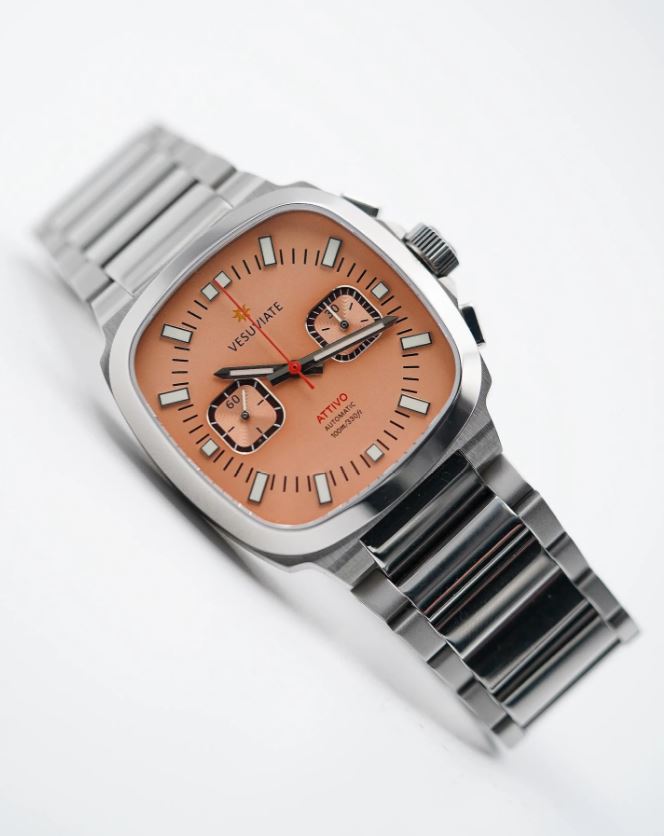 Vesuviate_Watch's tweet image. VESUVIATE Attivo-Chrono 👋😄

Some photos of Attivo-Chrono taken by @Alberts Kaminskis (Kaminsky Blog) some time ago that I haven’t shared before…
.
.
.
.
#squarewatch #chronograph #watchchrono #timepiece #watchoftheday #chronowatch #wristwatch #squarechrono #watchaddict