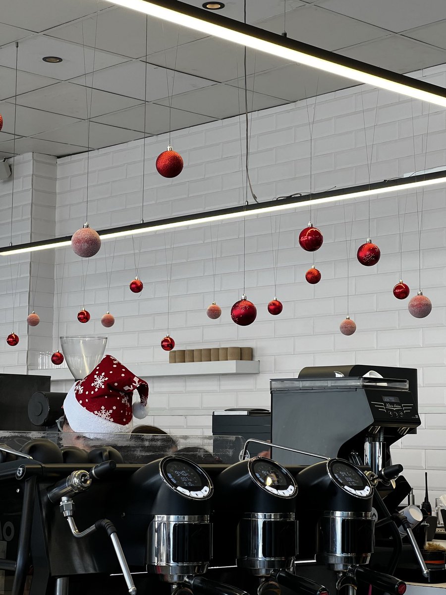 امروز نوژ✨🤍🎄