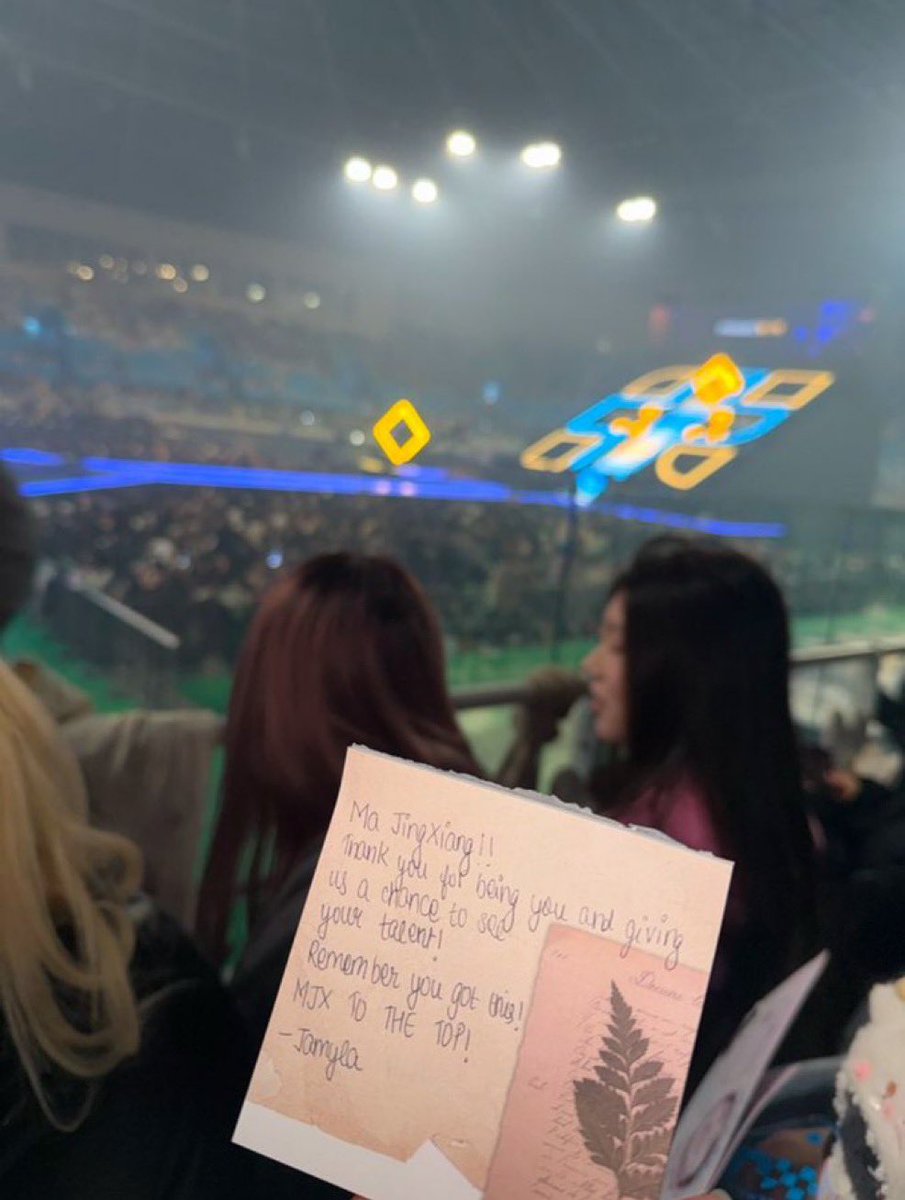 XNGXIANG's tweet image. I can’t believe it’s been a year 😭 always and forever, TO THE TOP &amp;lt;3