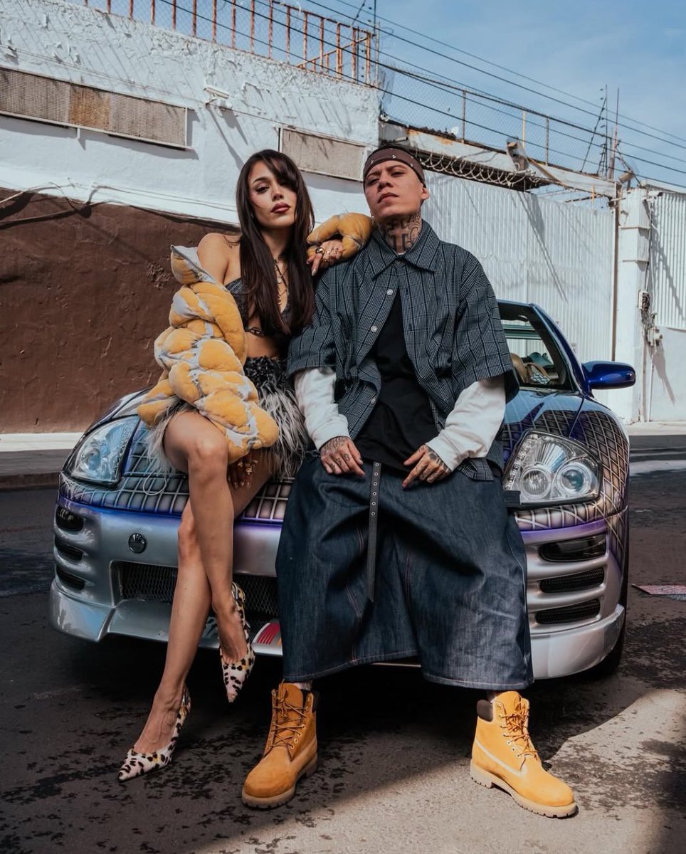 actuallydanna's tweet image. DANNA MANIFESTED BEING ON GTA VI RADIO WHEN SHE RELEASED “NADA ES PARA SIEMPRE”, THE MUSIC VIDEO LITERALLY LOOKS LIKE IT WAS FILMED INSIDE THE GAME
