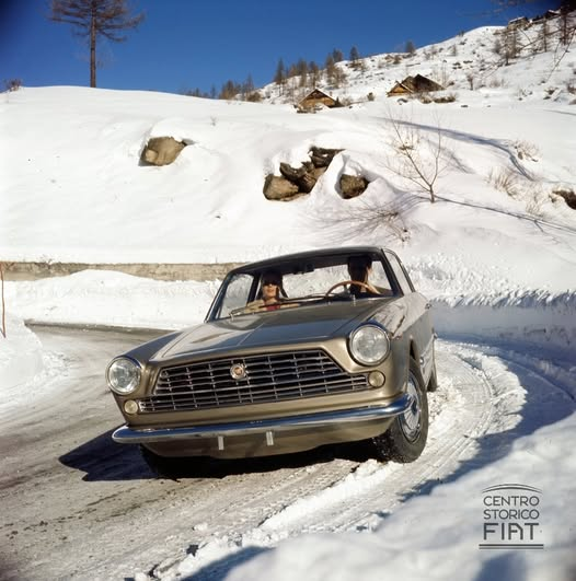 archistar1's tweet photo. Fiat 2300 S Coupé, 1965
Un auto da rivalutare
#classicar https://t.co/LEXq6ww3gv