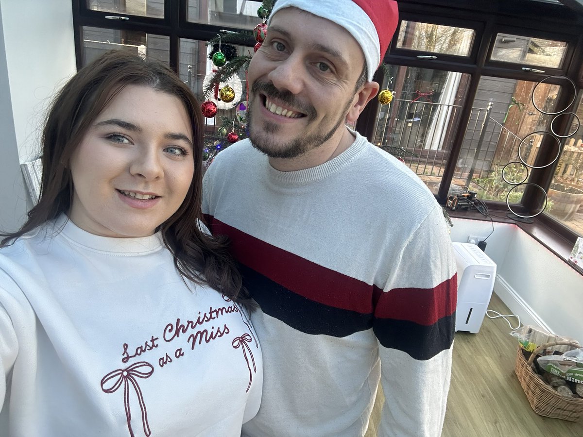 JEMHeward's tweet photo. Last Christmas as a Miss 

2026 👰🏻‍♀️ Bride https://t.co/ELYV2ggp9N