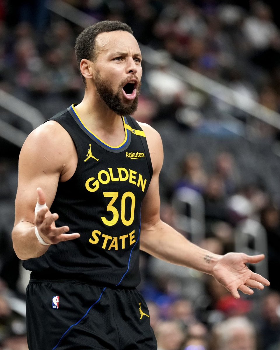 SoleRetriever's tweet image. EXCLUSIVE: Steph Curry DOES NOT like the Curry 13 🚫

Multiple sources tell Sole Retriever that Curry’s feedback was overlooked and Under Armour pushed forward with a design he disliked.

Curry began the season in his Series 7 takedown before parting with the brand in November.