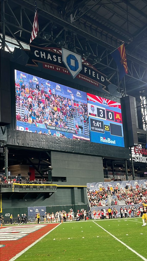 DevJTV's tweet image. The Lobos get all the way down to the 1 but they give up a sack and get stuffed on the goal line and settle for 3.. @UNMLoboFB leads 3-0 over Minnesota with 1:41 left in the first!