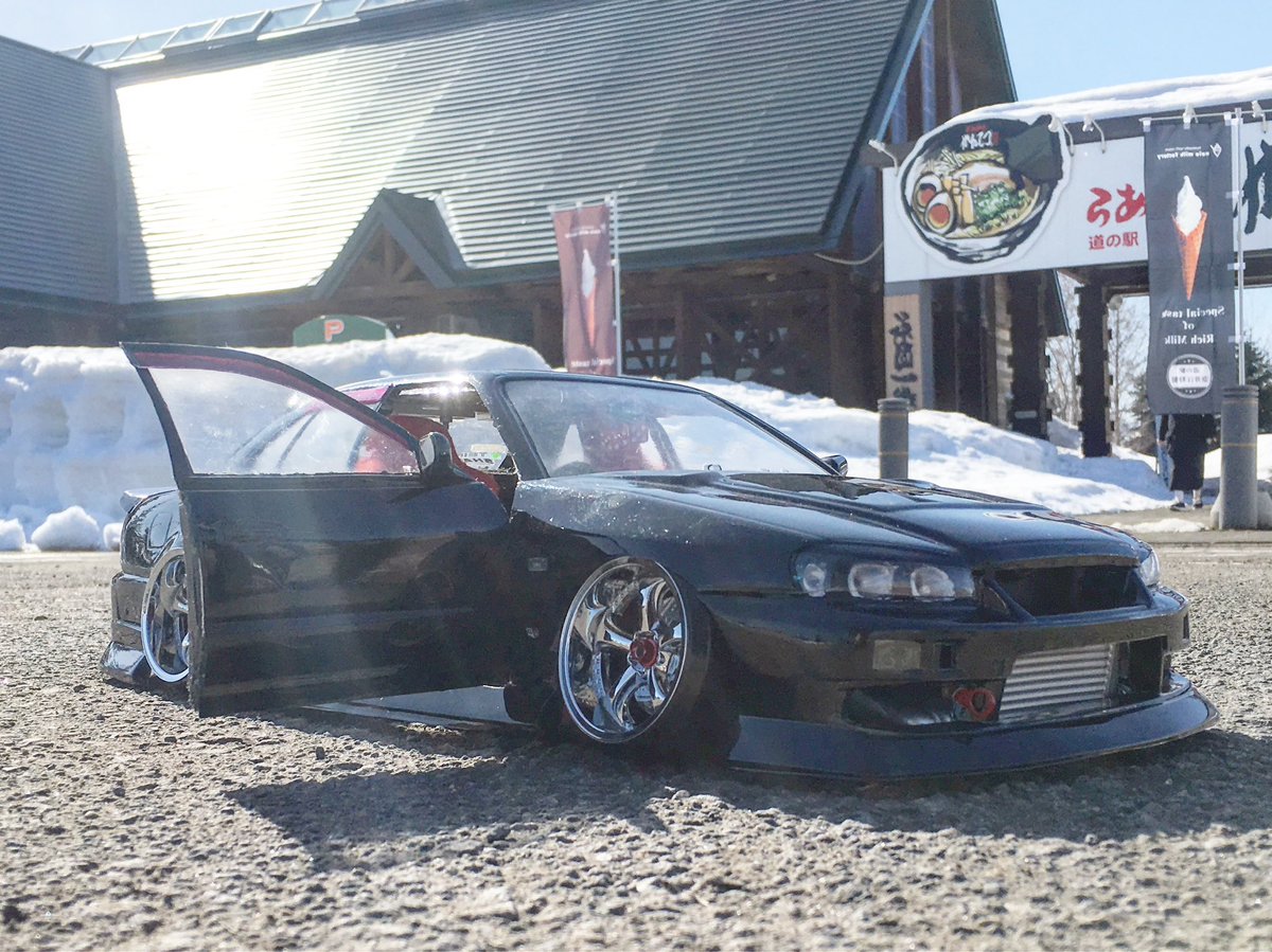 5_C_R_E_4_M_'s tweet image. scissors dr