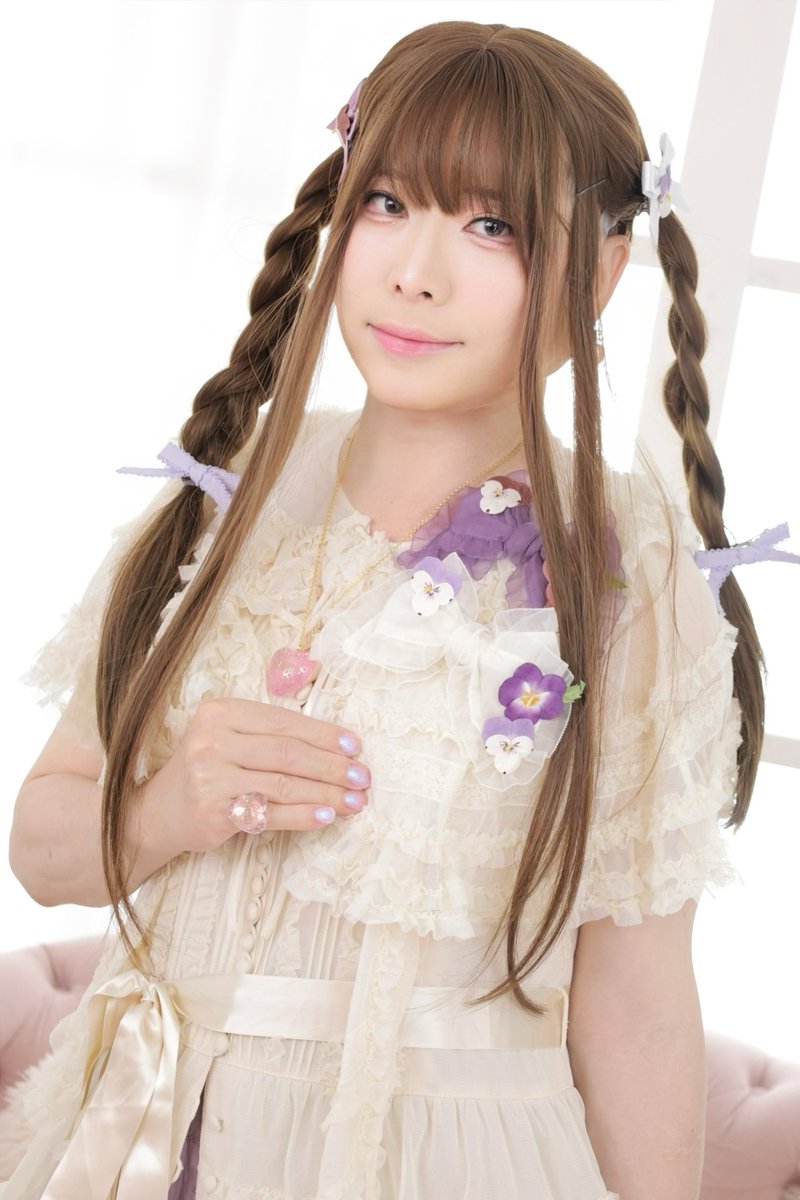 ayakos1022's tweet photo. 年の瀬の朝。
今日の誕生花はパンジー。
「思慮深さ」「心の平和」。

PINK HOUSE のパンジーコーデで、
静かに12月を過ごします🤍

#PINKHOUSE #ピンクハウス #パンジー #私装 #わたくしそう https://t.co/spNoJEde4m