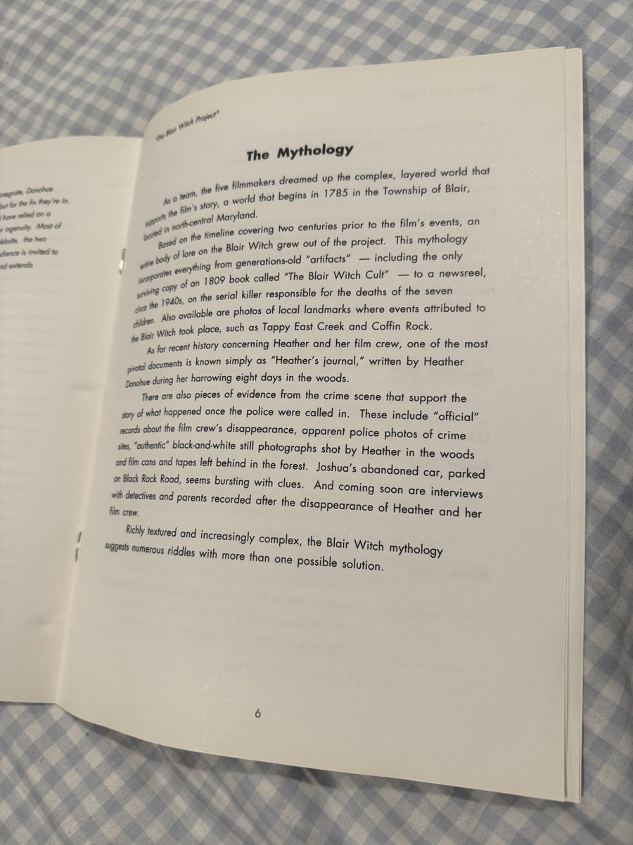 C05M1C57R4N63R's tweet image. my dad found an original 1999 press packet for the blair witch project in the attic