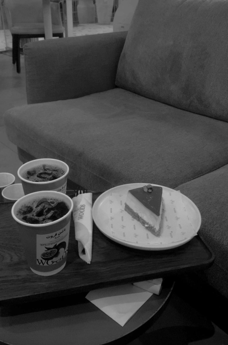 PCYLAILA's tweet image. فكرة أن الأماكن مرتبطه بها جميع ذكرياتك فكرة شاعرية ومؤلمة بنفس الوقت، والموضوع بحد ذاته ماراح تدركه إلا اذا عشته..