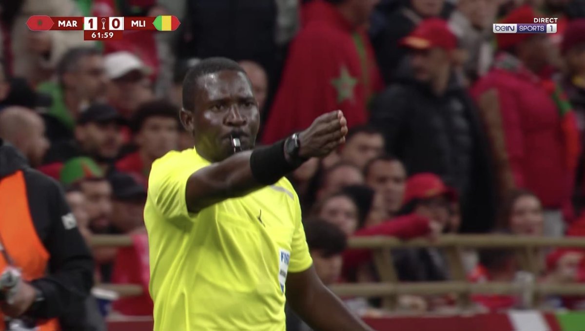 AllezLesLions's tweet image. 📸 Comment avez-vous trouvé l’arbitre camerounais Abdou Abdel Mefire lors de Maroc - Mali ? 🤔🇨🇲