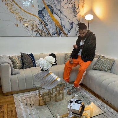 Decente01 tweet media