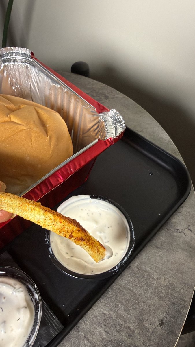 إذا ماعندك كيتا ايش تستني 😤
توصييييل سريع منقذ لجوع آخر الليل 
و لك مكافئه رهيبه حطي الرمز و و بالعافيه ♥️
tGUEpt@