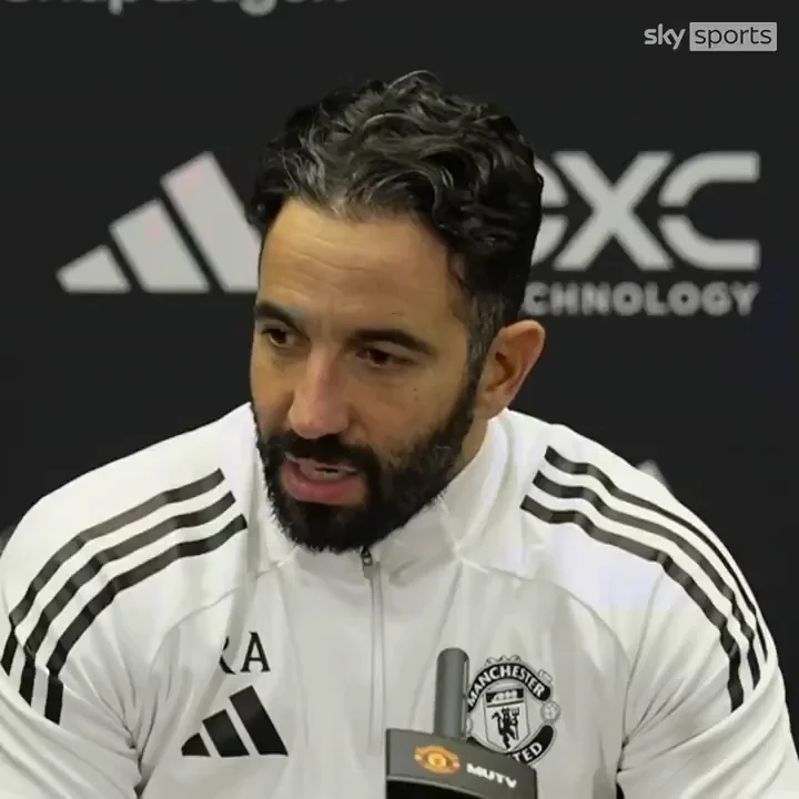 UnitedsUpdate's tweet image. 🚨 Manchester United ended the game with 33% possession. 

This was the LOWEST in a Premier League game all season.