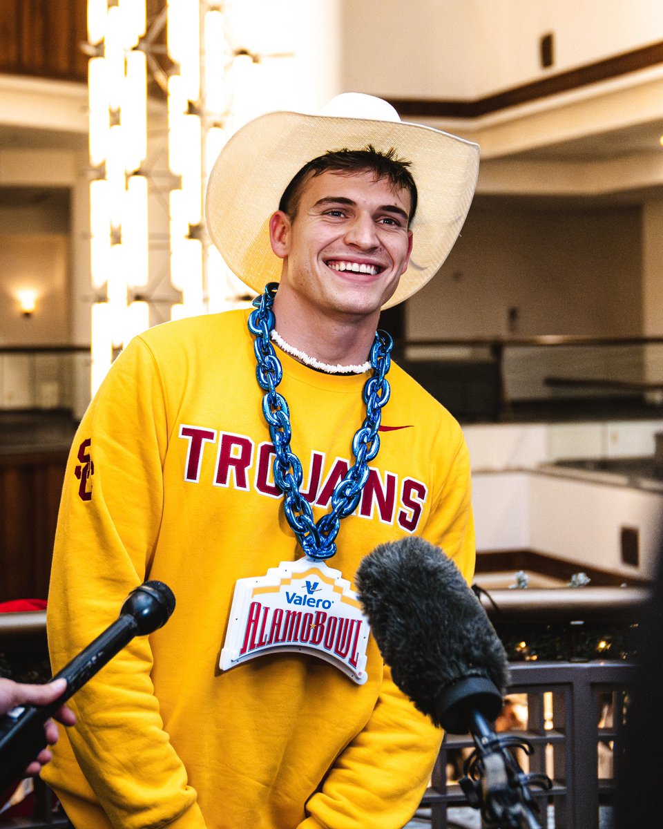 uscfb's tweet image. landed in the Lone Star State ⭐️‼️