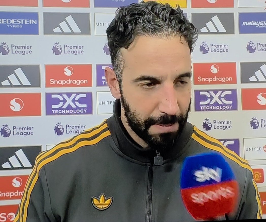 UnitedUpdates's tweet photo. Ruben Amorim: “I felt with the back four is the only way we could create more danger and opportunities in the first half.” https://t.co/Mo6sOSJ1ip