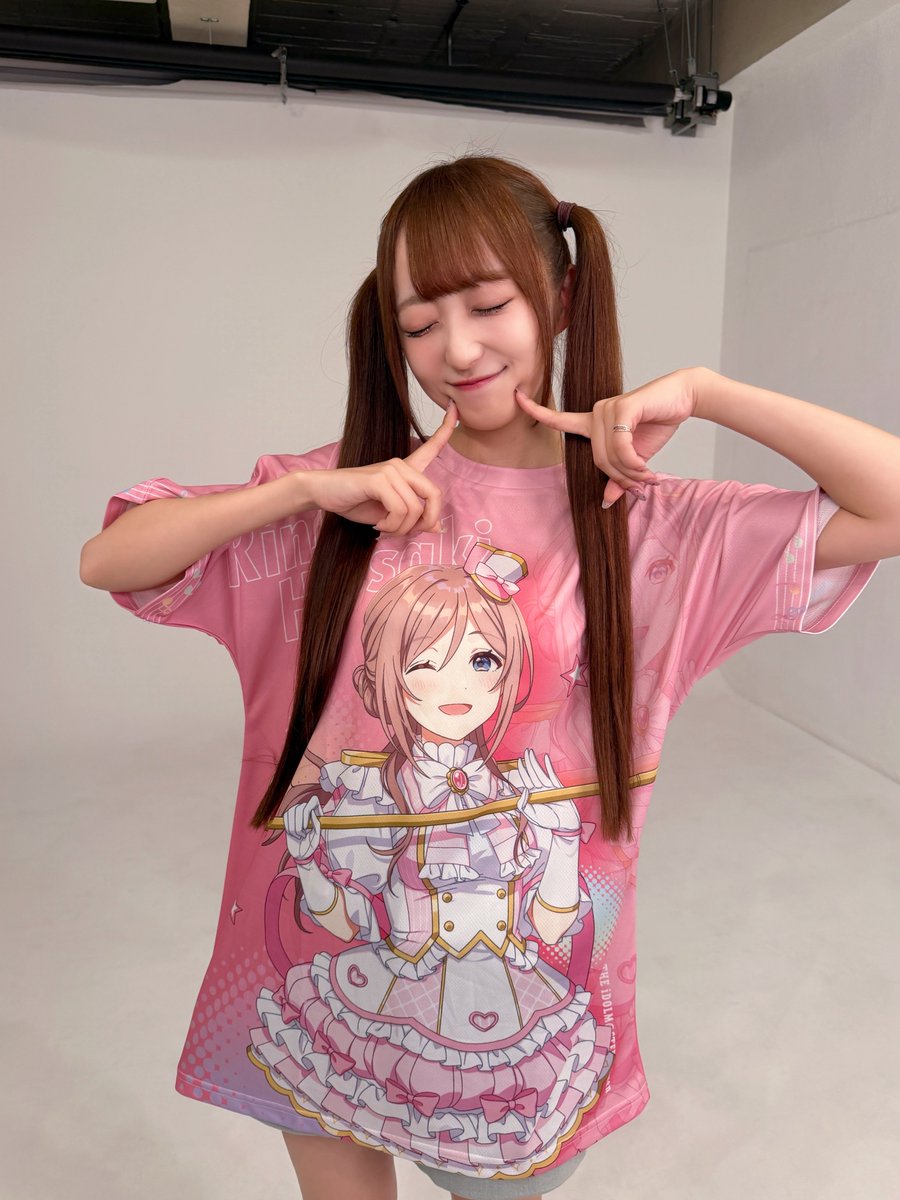 〔お知らせ📢〕

#学園アイドルマスター より「ジョイフルマーチング」をテーマにしたTシャツとタオルが新登場！

ラフ×ラフより #日比野芽奈 が
モデルを務めさせていただきました🩷

❤︎Tシャツ 
p-bandai.jp/item/item-1000…

❤︎タオル 
p-bandai.jp/item/item-1000…

ぜひチェックしてください🎀🪄