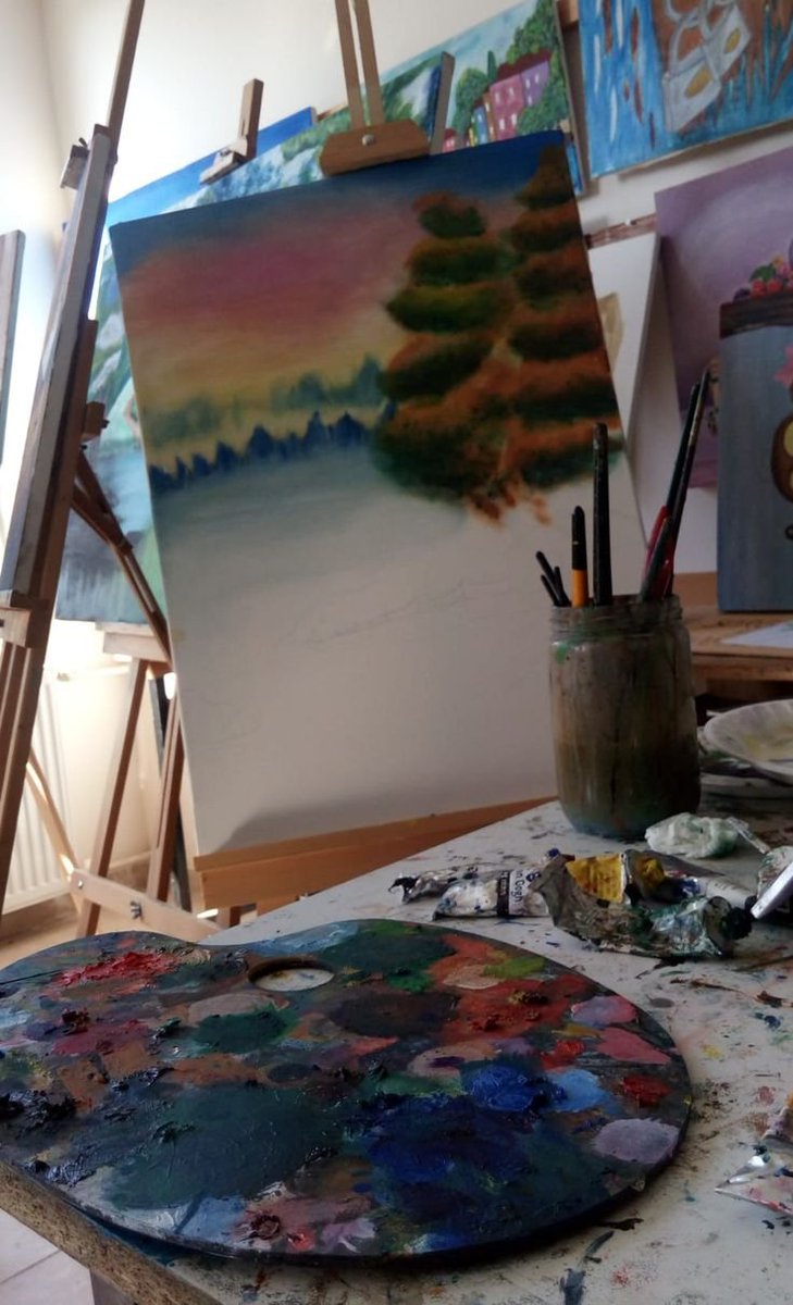 Rutalulp's tweet image. Let your creativity run wild. 🐎🎨