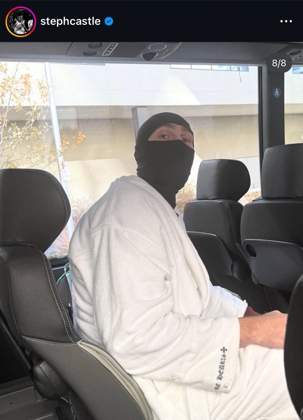 Stephon Castle got Luke Kornet a Chrome Hearts robe and shiesty for Christmas 😭😭😭

(h/t <a href="/RTNBA/">NBA Retweet</a>)