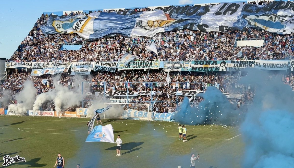 barrabrava_net's tweet photo. La Barra de los Trapos - Atlético de Rafaela https://t.co/RlCDhDJaEz