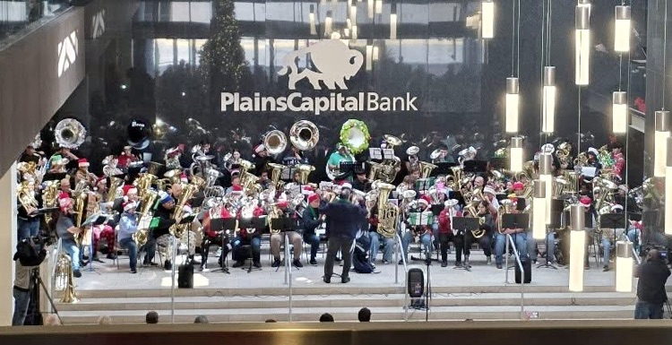 MaryCarrollHigh's tweet photo. Our tubas joined tubists from across the area for the 34th Annual Tuba Christmas Concert, held at the Plains Capital Bank Building. 🎄🎺
Yes, tubists is a word—and they sounded AMAZING. 🎺🎄
Carroll pride, holiday style. 💙🐅
#CarrollPride #TubaChristmas #LowBrassLegends #TPND https://t.co/zLt0DRKiM7