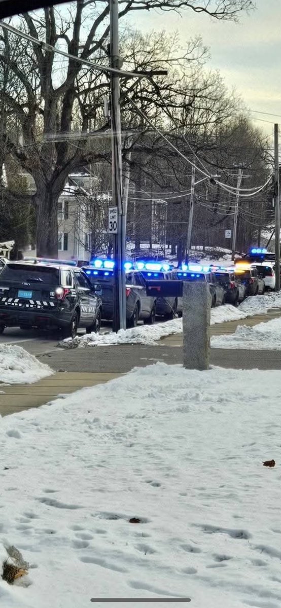 scooperon7's tweet image. Breaking: Leominster Police are dealing with an incident at a home near the intersection of Union and Tisdale streets at this hour…we are awaiting additional information once the situation has been resolved #7News
