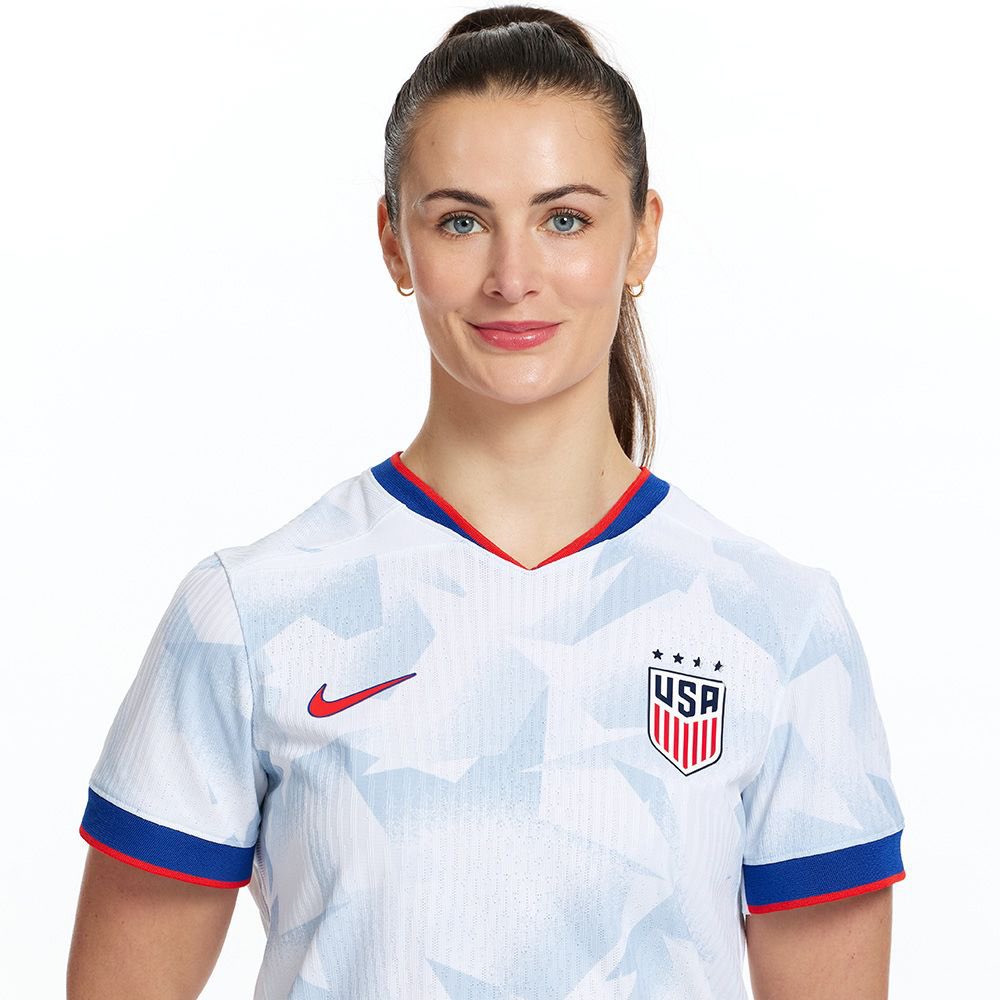 NWSLCentel's tweet image. USWNT and Arsenal fullback Emily Fox when asked about her least favorite Stranger Things character:

“The little gay boy.”