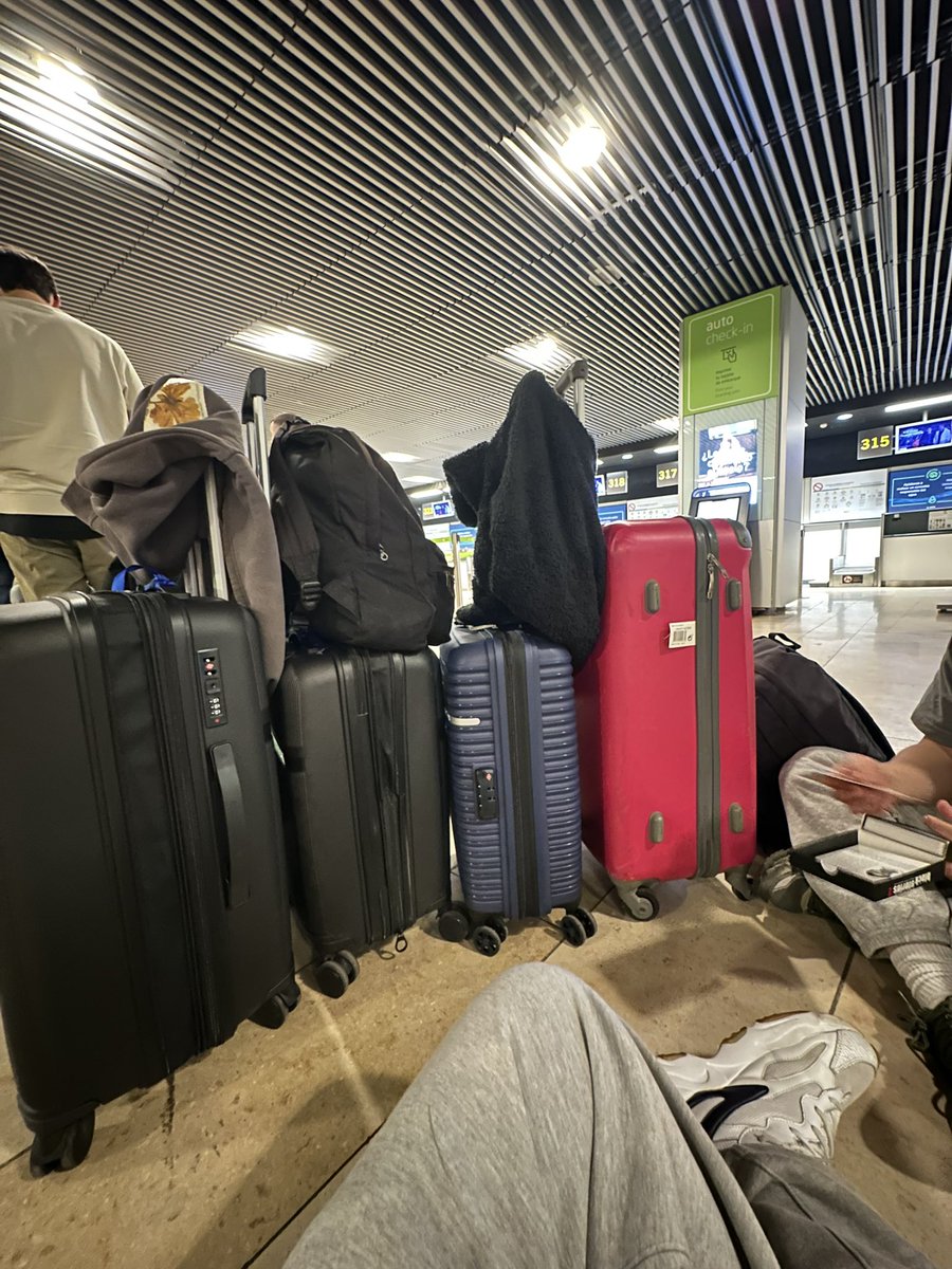 AAAAAAA

✈️🇦🇺🦘 

Próximo destino…. AUSTRALIA!!!