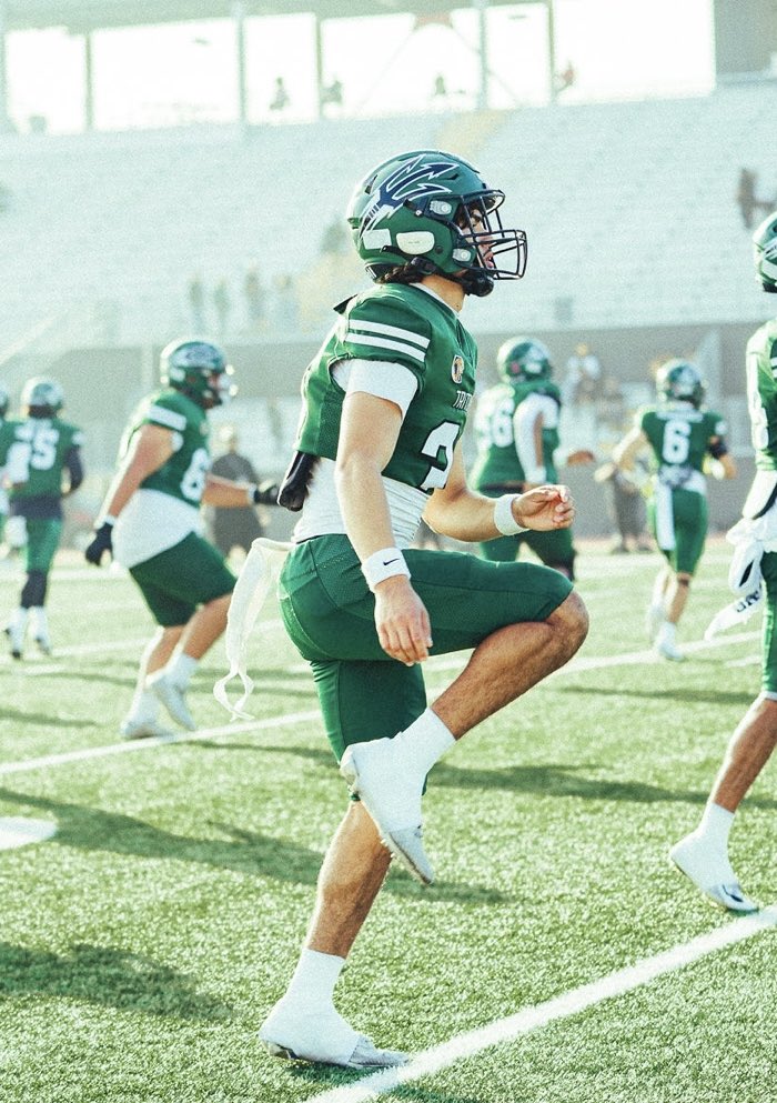 MMaxMagana31's tweet photo. 6’0 180 DB
Class of 2026 3.3 GPA
Pacifica HS (Oxnard, CA)
11.20 - 100m

47 Tackles 3 TFL 1 Sack 1 Hur 2 Int (TD) 27 PD 1 FR 

Senior season highlights: https://t.co/NE77KSg5Z7 https://t.co/UoSAGN9qKw