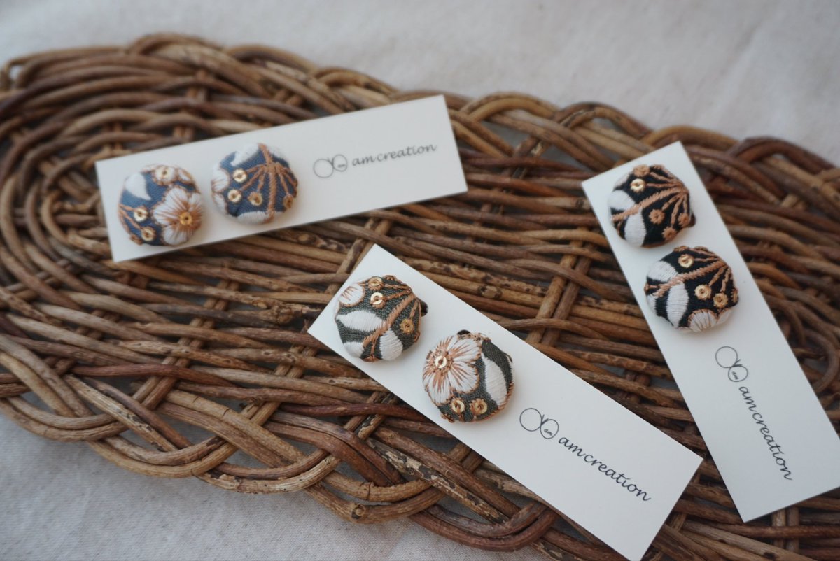 amcreation2015's tweet photo. @kirakira_sun_ さんに声をかけて頂き
@1218_2017 さんと3人での合同出店の予定でしたが、繰り上げ当選の連絡があり
「自分の当選を大切にして❤︎」と快く言って頂いたので、1人で出店することになりました！急に心細くなりましたが、全力で頑張ります！よろしくお願いします✨
#デザフェス https://t.co/naOe1wIzMc