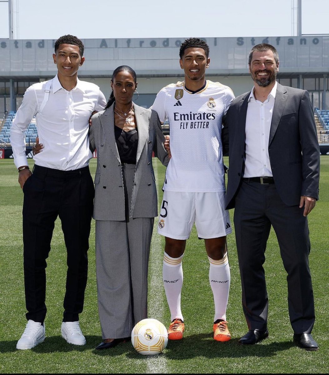 MadridXtra's tweet photo. The Bellingham’s. 🤍🔙 https://t.co/eiTjWUB0TT