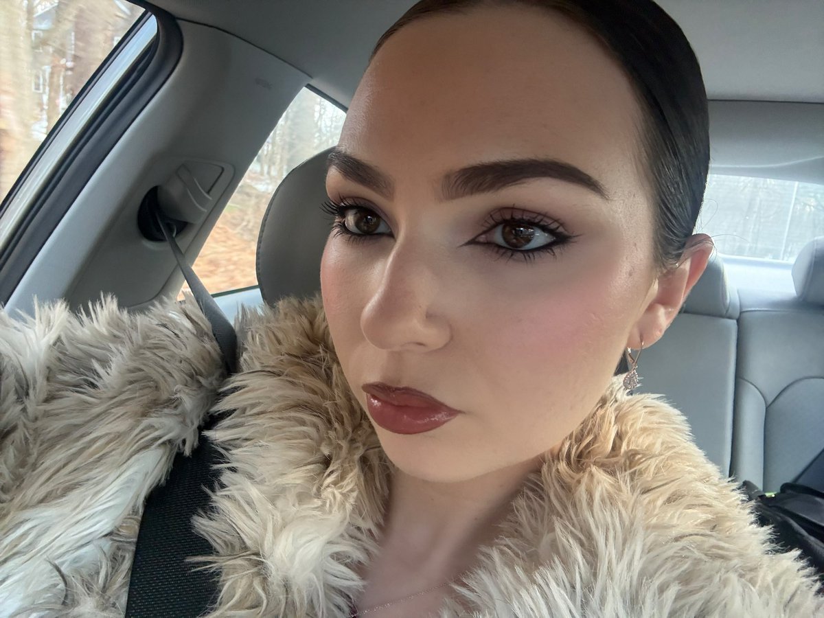 _reddishblu's tweet image. one of these is a key to my heart