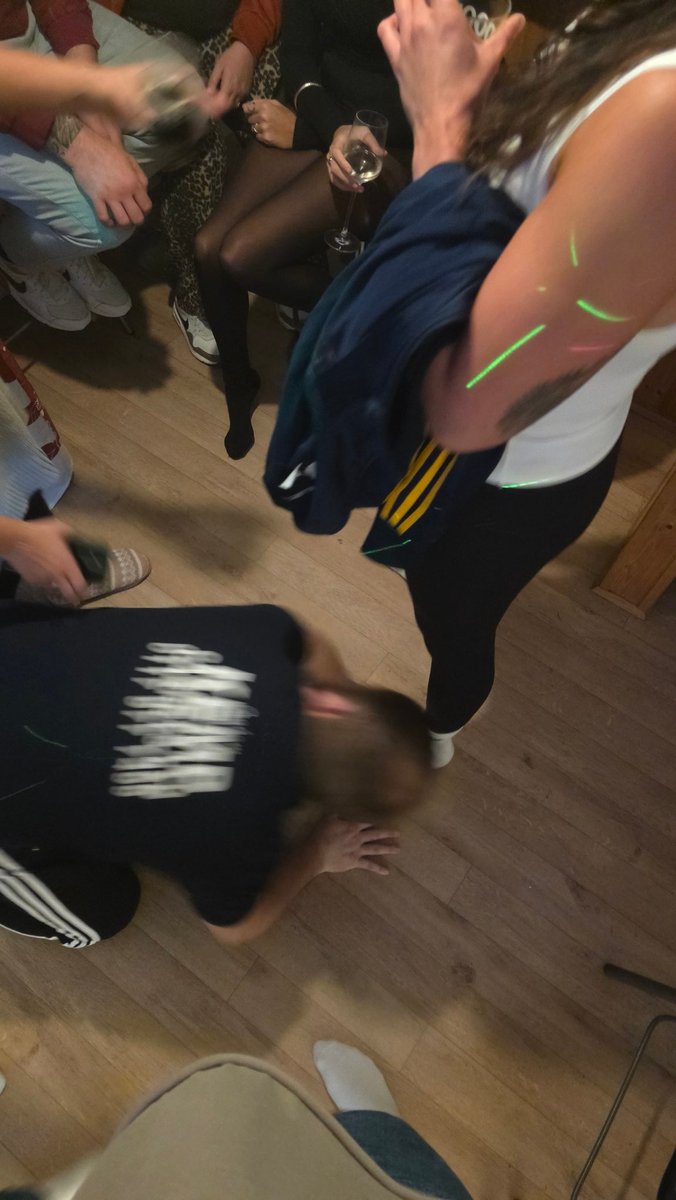 Ashley Lyes tweet media