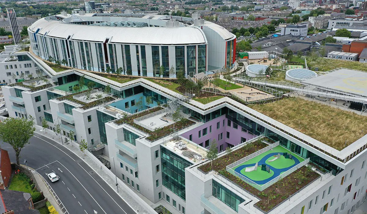 EamonMelia's tweet image. This is a finished model of the new National Childrens Hospital that has been under construction for the last 10 years. It was commissioned by then Health Minister Simon Harris, The contract was signed by Harris without an agreed design or budget. It is currently 3 times over…