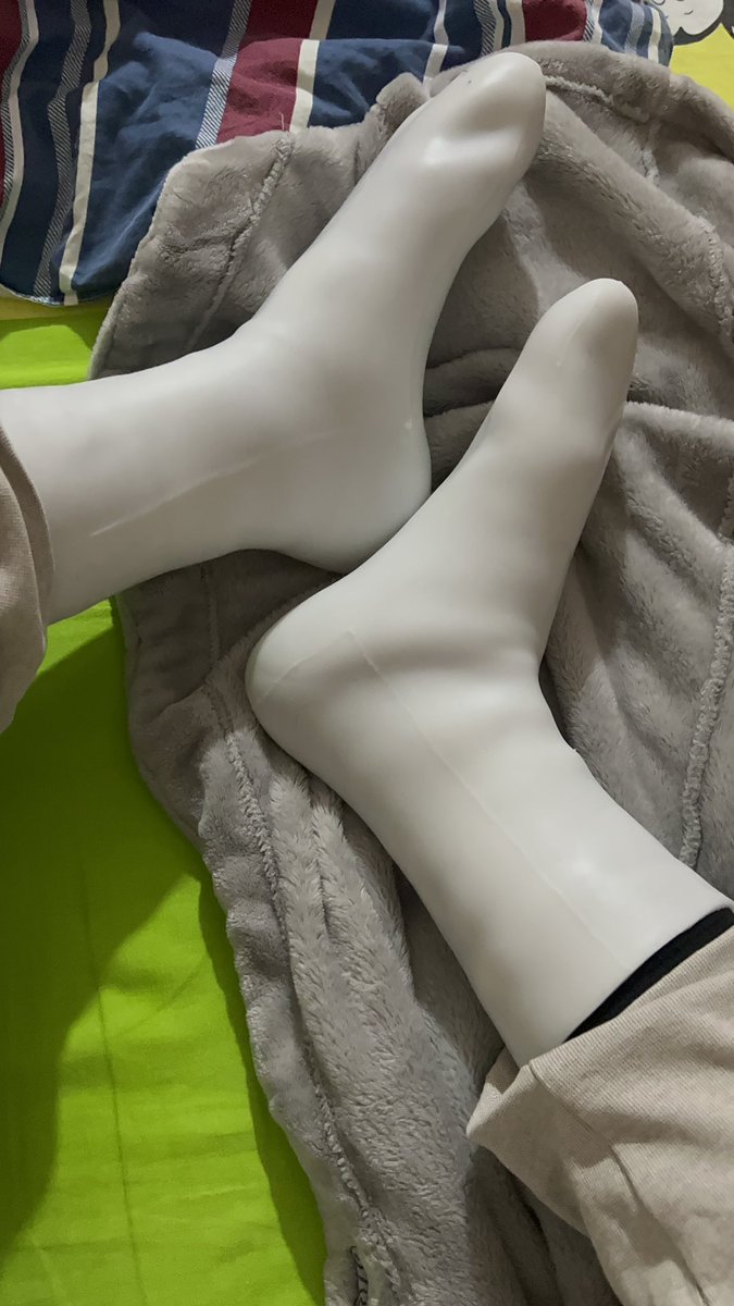 ccsplaces's tweet image. 温暖牌🫣🫣
#socks #siliconeskinsuit